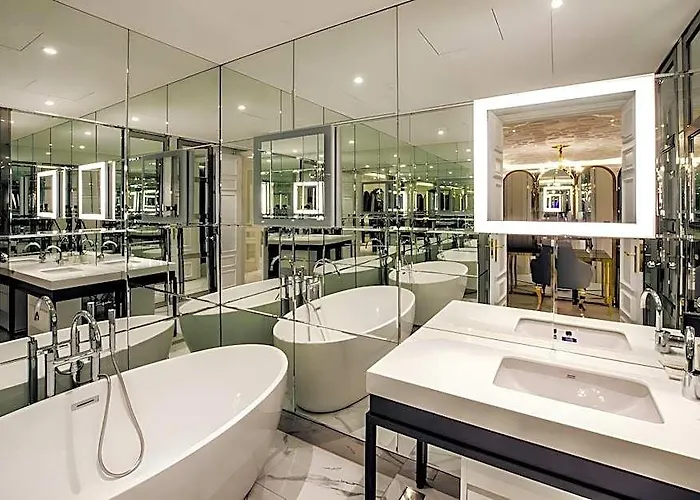 Hotel The Designers Premier Kondae